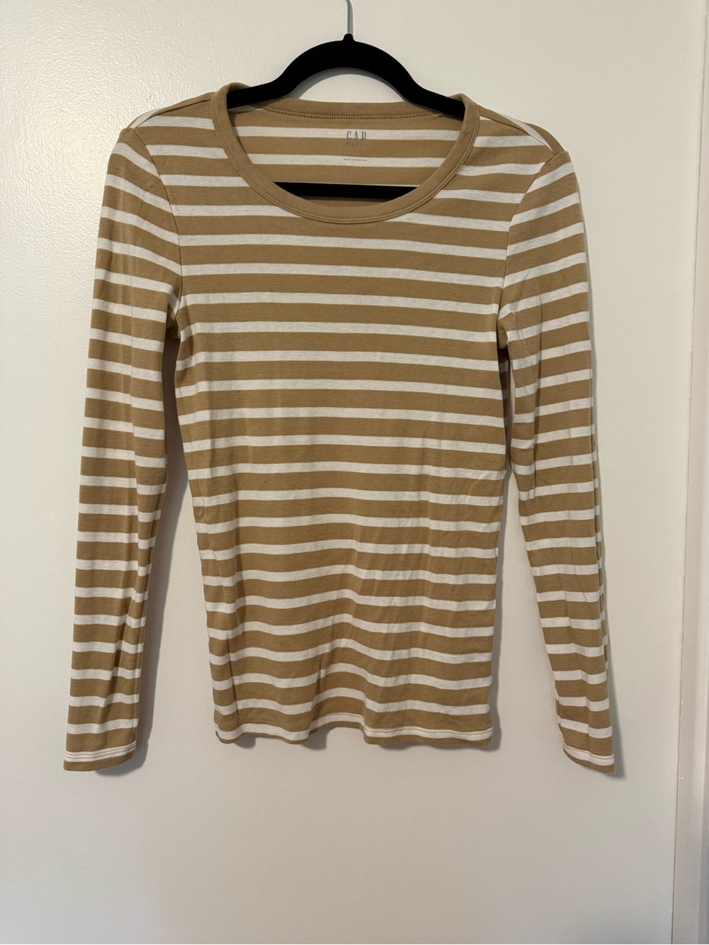 GAP Long-Sleeve Striped Crewneck Top in Tan and White